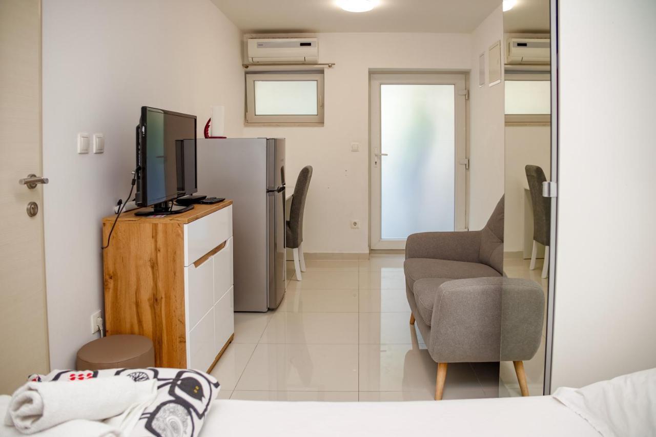 Отель Studio Apartman Сплит Экстерьер фото